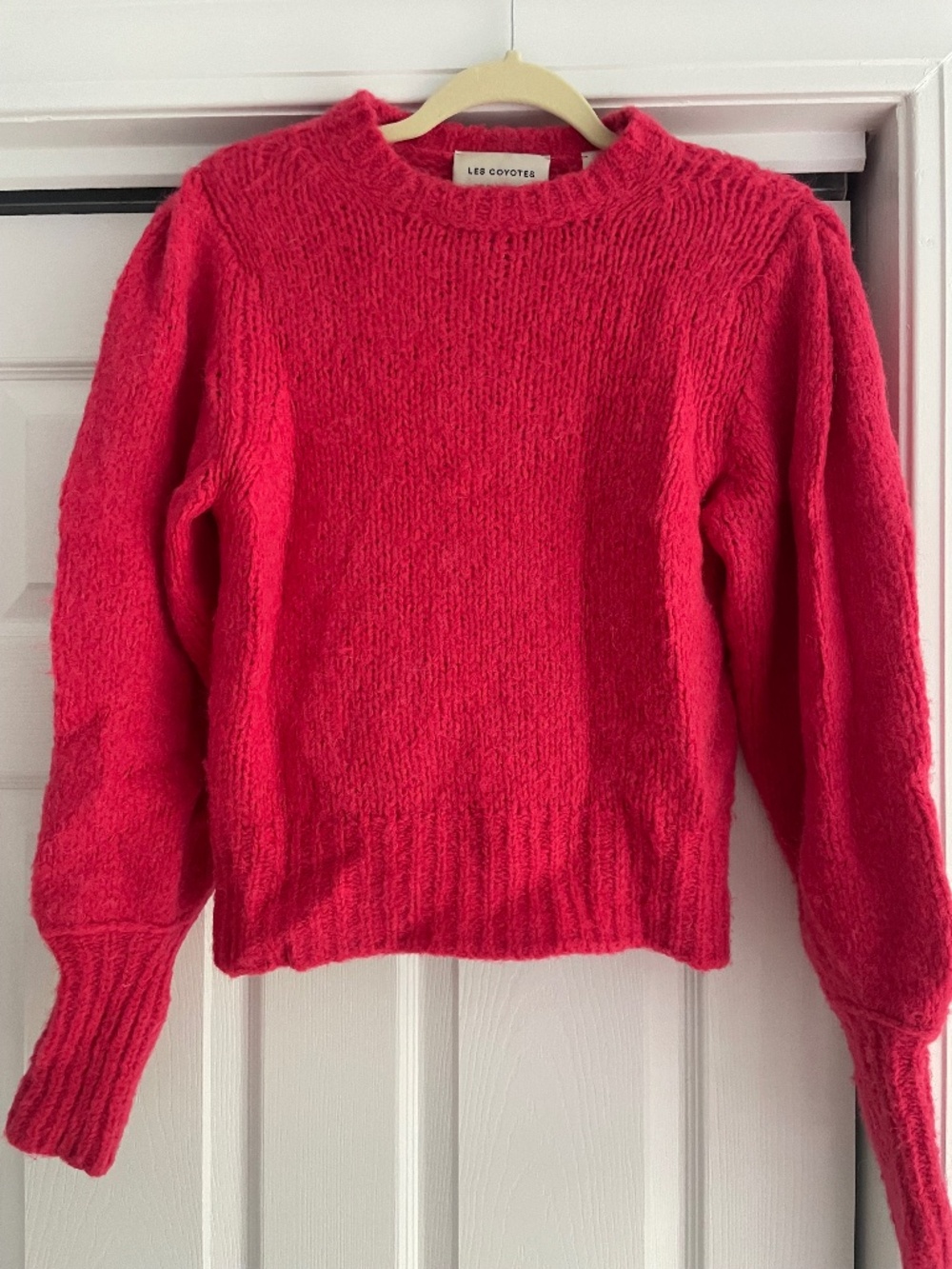 Les coyotes de Paris fuchsia sweater